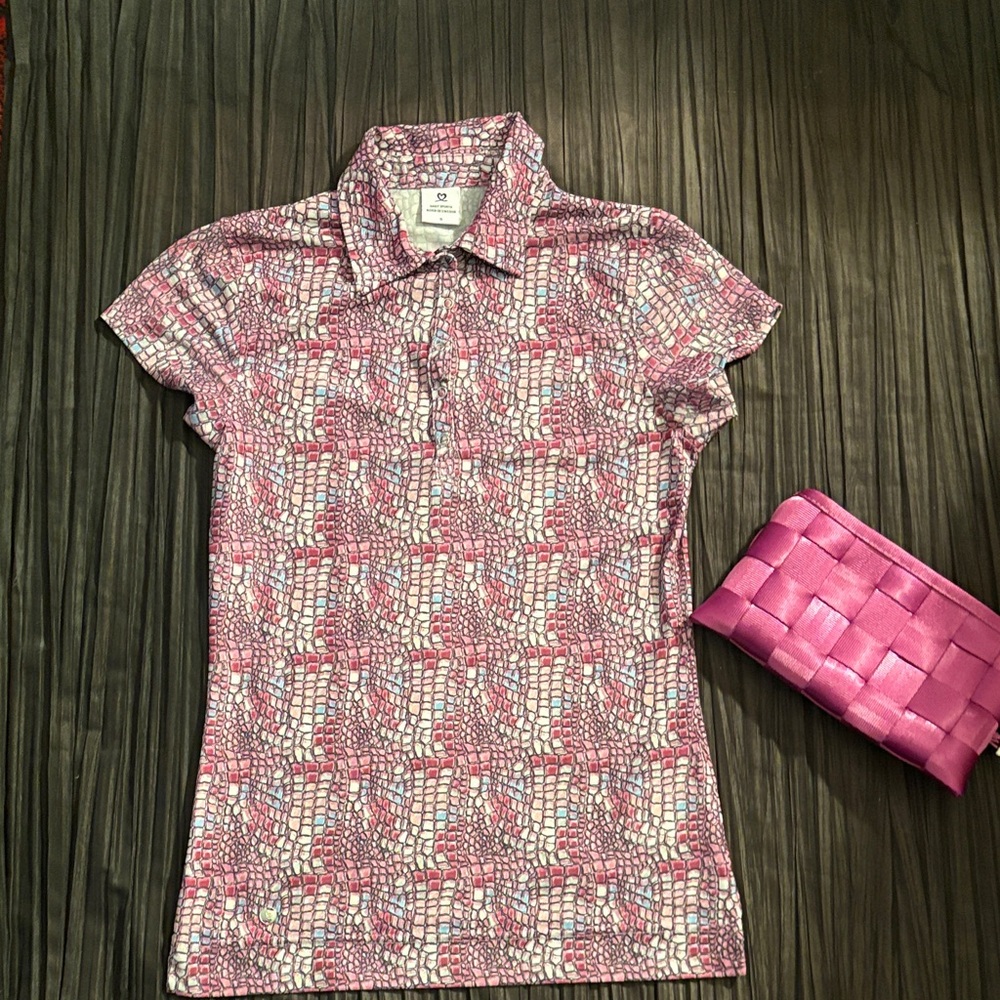 Daily Sports Pink and White Pattern Button Down Shirt W/ Matching Purse, Wristet